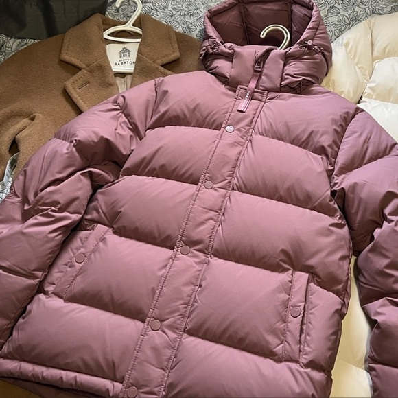 SOLD Aritzia TNA Super Puff - Picture 3 of 4